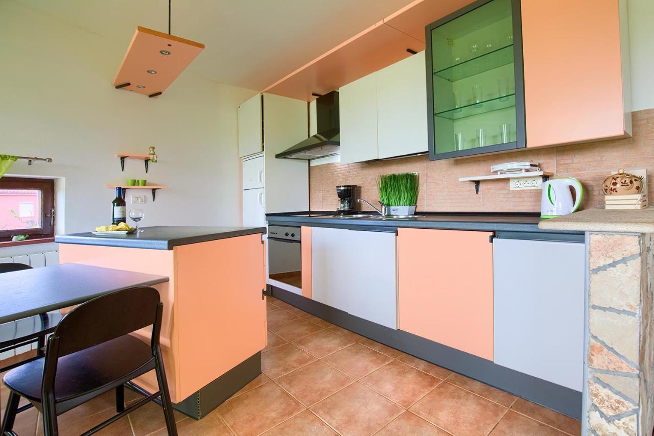 Apartment Lucca Перой Экстерьер фото